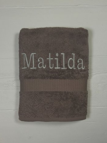 handdoek 09 taupe met naam