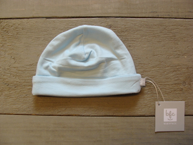 Mutsje licht blauw maat 44